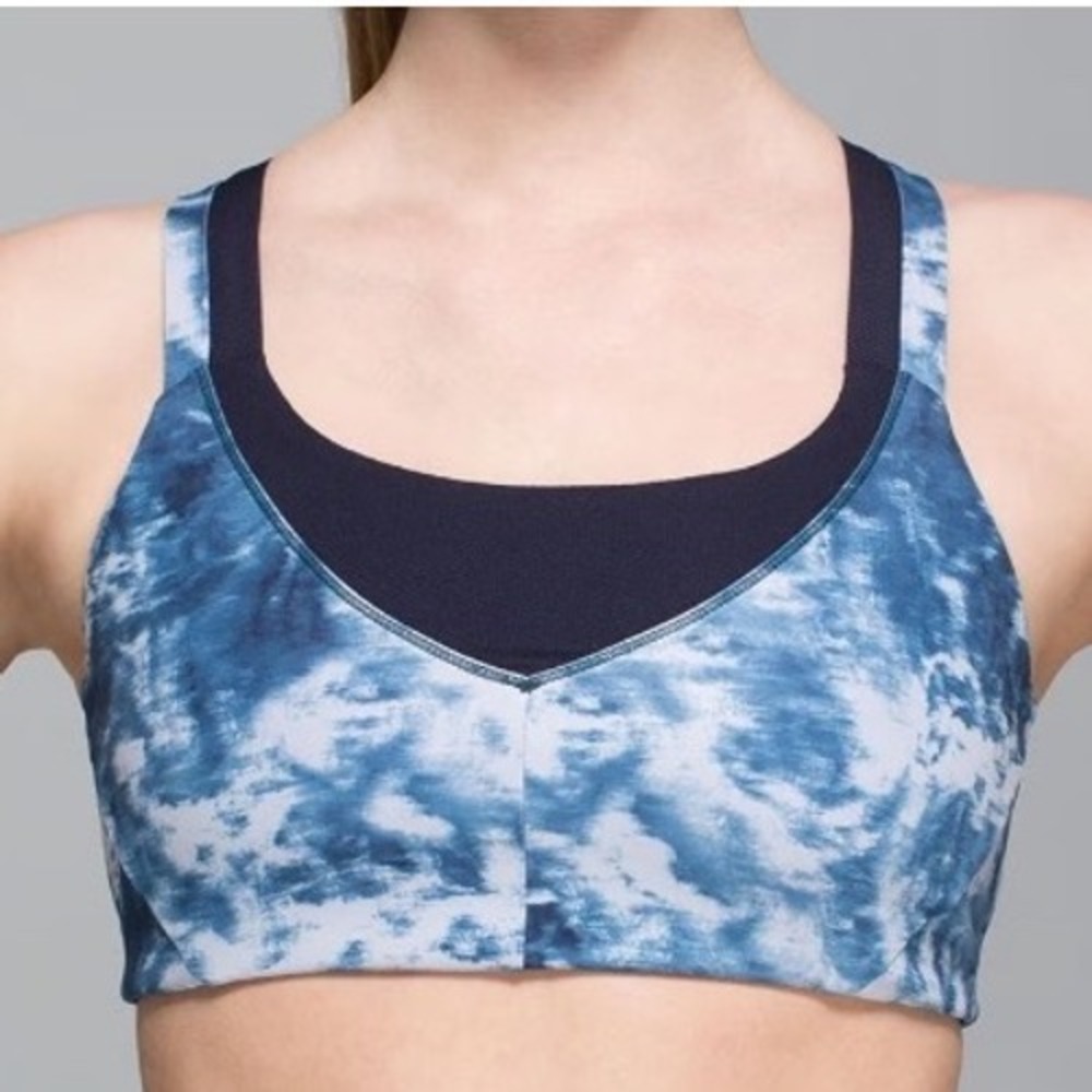 Lululemon On Your Way Sports Bra Women 8 Blue White Tie Dye Luxtreme Activewear